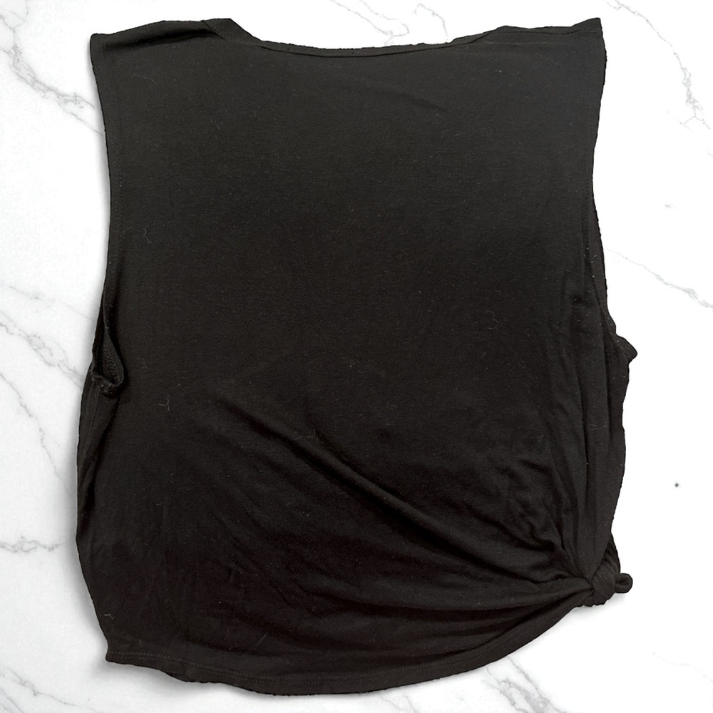Charlotte Russe EUC Black Tank with Shell and 'BOMB' Print - Picture 3 of 4